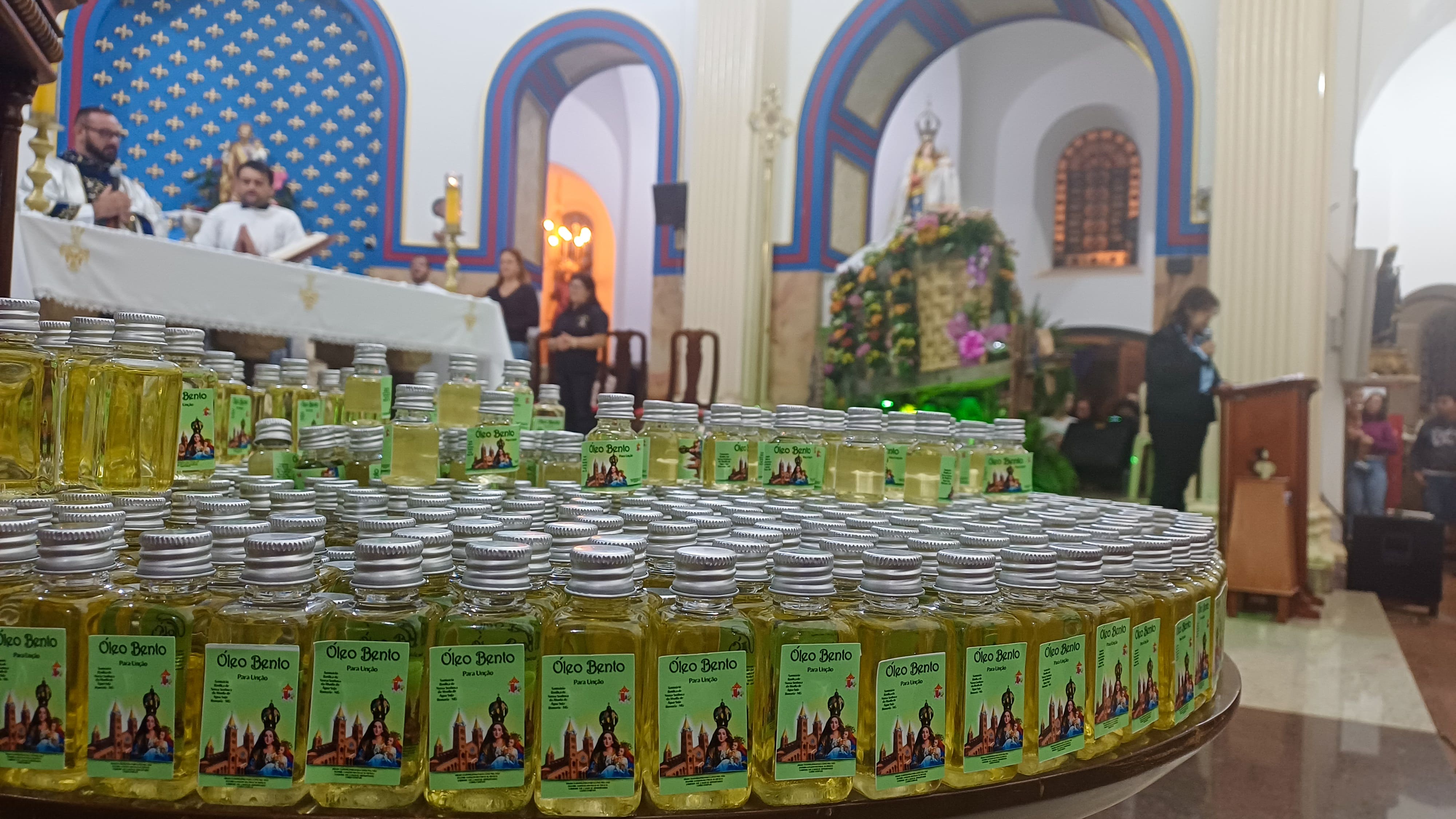 Fé, esperança e cura marcam a bênção dos enfermos no quarto dia da novena em Romaria